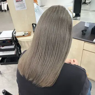 ミディアム カラー 藤瀬 知里のヘアスタイル