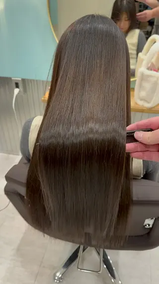 ロング カワカミ ユウダイのヘアスタイル