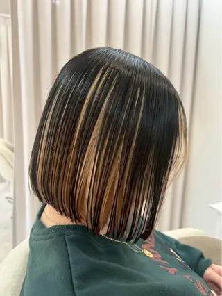 ショート カラー センターパート 韓国ヘア・綾也のヘアスタイル