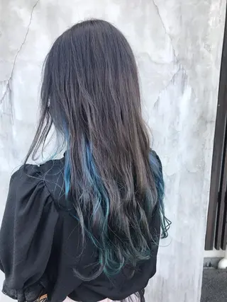 ロング カラー 山口 紗弥のヘアスタイル