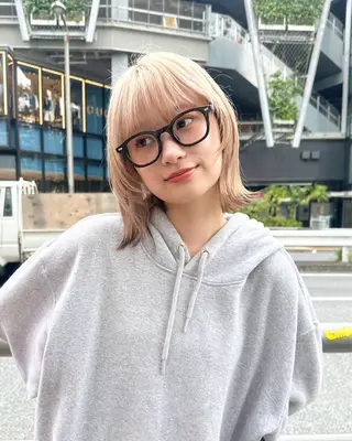 ショート カラー raika .のヘアスタイル
