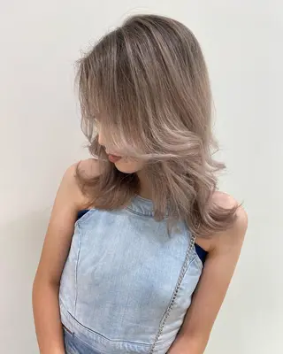 ミディアム カラー ブリーチ 透明感HIDEのヘアスタイル