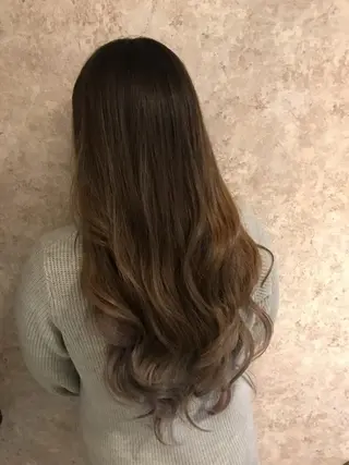 ミディアム カラー パーマ レイヤーカット 早崎太生のヘアスタイル