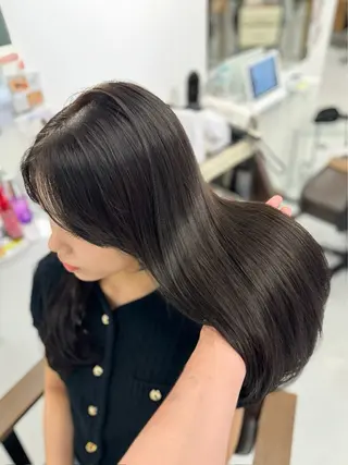カラー 坂本 小春のヘアスタイル