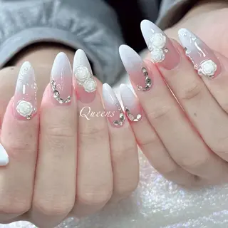 ネイル Queens テイのネイルデザイン