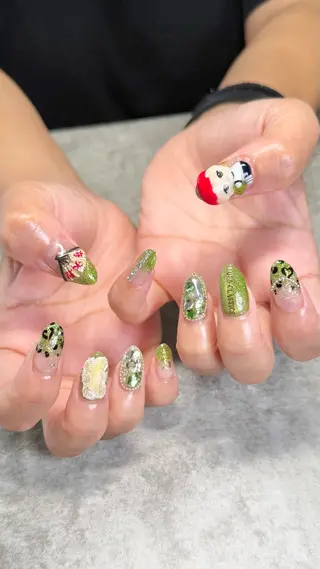 ネイル shino🌟 痛ネイルのネイルデザイン