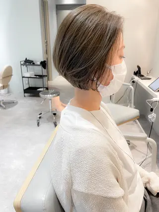 ショート カラー ✨ブリーチなし透明感 池袋 水野のヘアスタイル