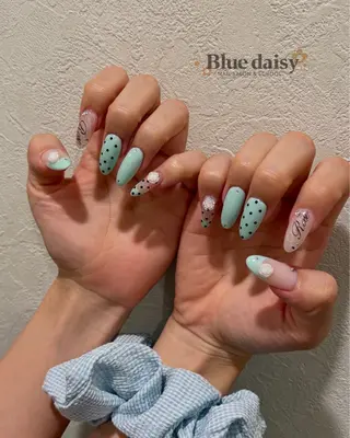 ネイル Blue daisy 栄本店のネイルデザイン
