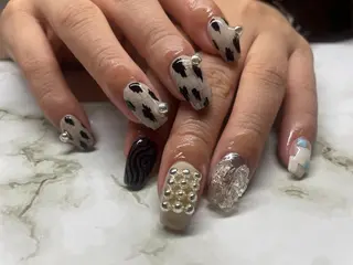 ネイル PEEKABOO 旧:momo京橋のネイルデザイン