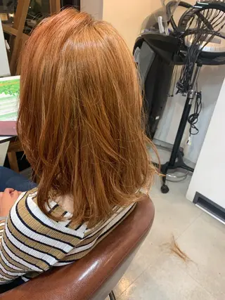 ミディアム 吉田 茉生のヘアスタイル