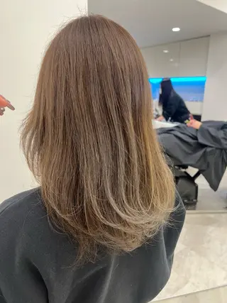 セミロング リコ 渋谷 ハッシュカットのヘアスタイル