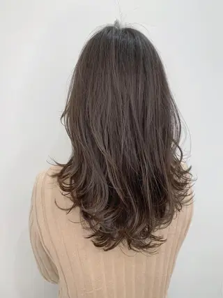 セミロング 銀座/レイヤーカット 🤍内野すみれのヘアスタイル