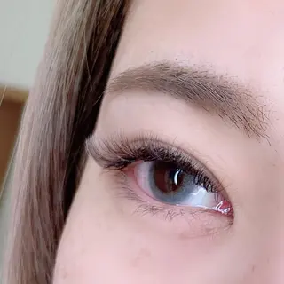 マツエク・マツパ aveuglant 加藤久佳の眉毛・アイブロウイメージ