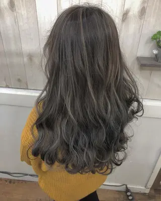 ロング Loob.TOKYO MIYA🌈のヘアスタイル