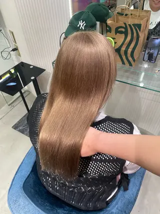 カラー Mii. 内田萌々のヘアスタイル
