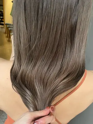 ロング カラー 吉良祐樹 艶カラー／縮毛矯正のヘアスタイル