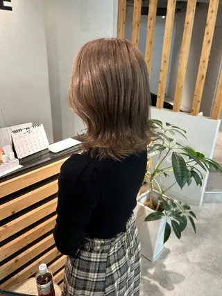 ミディアム カラー ウルフカット レイヤーカット上柿のヘアスタイル