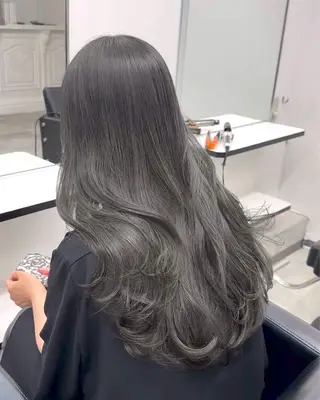 ロング カラー 透明カラー✨ ブラウンカラーひなたのヘアスタイル