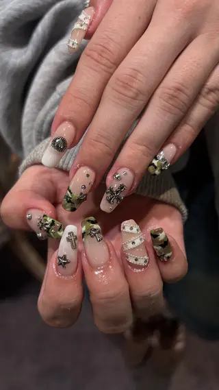 ネイル color.nail 🫧ionaのネイルデザイン