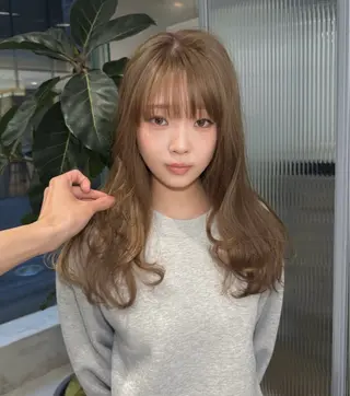 ロング hinata /艶カラー✨のヘアスタイル