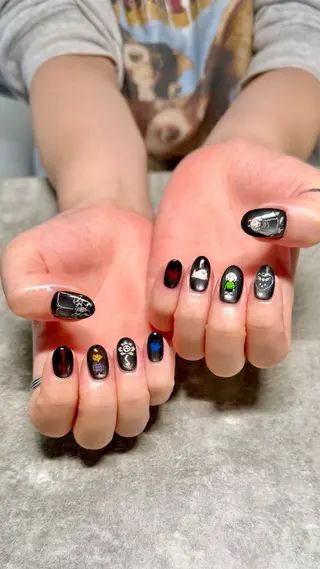 ネイル shino🌟 痛ネイルのネイルデザイン