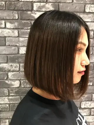 ミディアム カラー パーマ ネイル マツエク・マツパ レイヤー＆カラー 人気美容師倉崎涼のヘアスタイル
