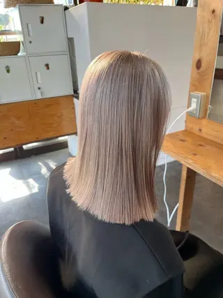 ミディアム カラー 佐藤 聖音のヘアスタイル