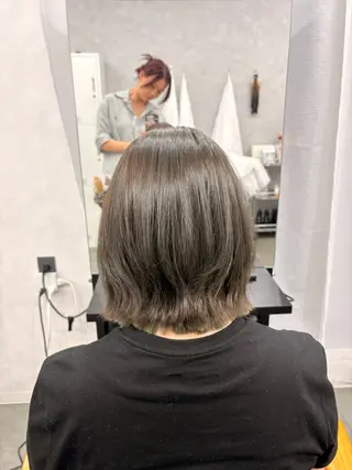 ショート カラー LIV My【マイ】 艶カラー/髪質改善のヘアスタイル