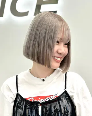 ショート カラー ヘアアレンジ 縮毛矯正🤍 ボブ/ HIKARIのヘアスタイル
