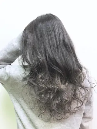 カラー 最高級エクステ /羽エクステ白石宇由のヘアスタイル