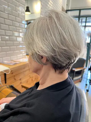 ショート MATSU 🌟個性派カラーのヘアスタイル