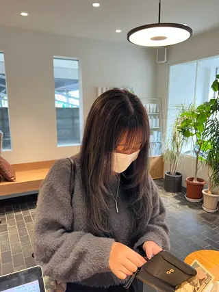 セミロング ワタナベ モカ🦢ダブルカラーのヘアスタイル