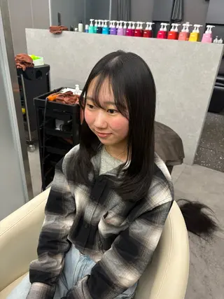 セミロング 透明感カラー×顔周り mizuki🫧のヘアスタイル