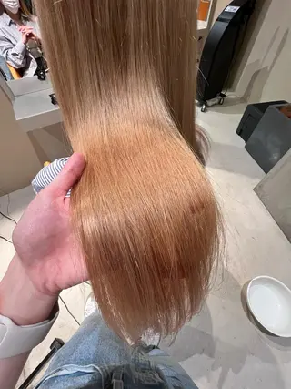 ロング レイヤーカット NERO加藤木麻彩のヘアスタイル