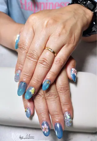 ネイル Moon Nailsのネイルデザイン