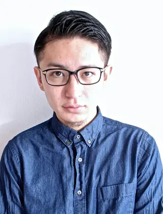 ショート カラー メンズ 川俣 洋仁のヘアスタイル