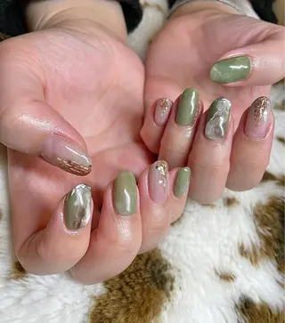 ミディアム カラー パーマ ヘアアレンジ メンズ キッズ ネイル マツエク・マツパ el. by Aoのネイルデザイン
