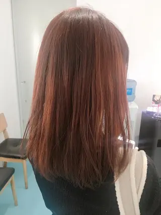 カラー 💜ショート💜 ウルフ、ボブ二色亜美のヘアスタイル