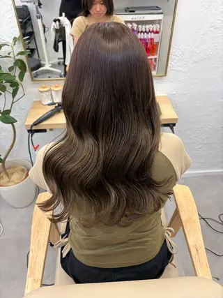 セミロング カラー RIRI💛 ママ美容師👶🏻のヘアスタイル