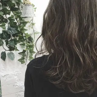 ミディアム セミロング エクステ(レミー毛) NINEのヘアスタイル