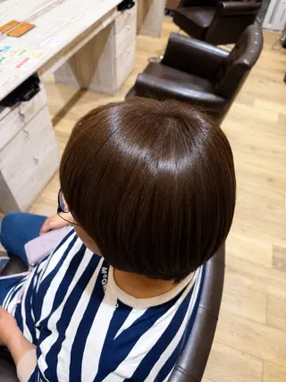 ショート カラー 大石 佳凜のヘアスタイル