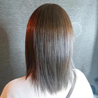 ミディアム 青山 早智子のヘアスタイル
