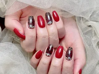 ネイル 🦋 Queenieのネイルデザイン