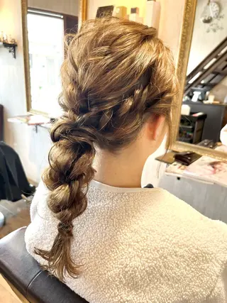 ヘアアレンジ . Lｉｅのヘアスタイル