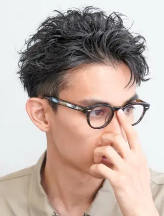パーマ メンズ 中谷海里/フェザー パーマ/スパイキーのヘアスタイル
