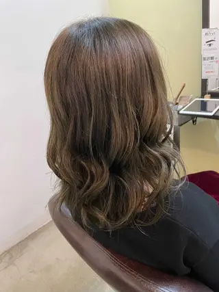ミディアム 石川 信英のヘアスタイル