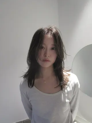 セミロング カラー yu maのヘアスタイル
