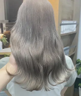 セミロング カラー 横尾 歩のヘアスタイル