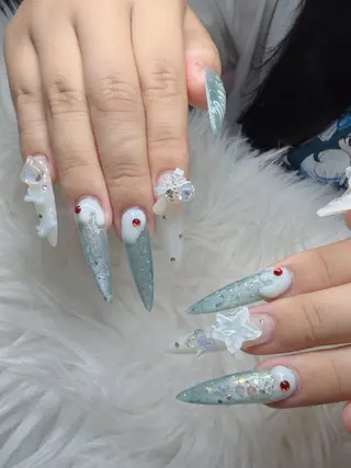 ネイル Lee Nailsのネイルデザイン