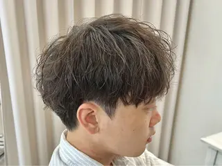 ショート センターパート 韓国ヘア・綾也のヘアスタイル